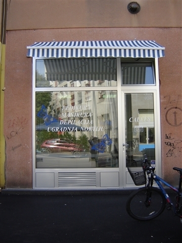 Callus Salon izlog u Tratinskoj